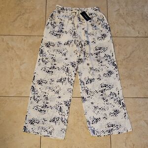 Women's Wide Leg Pants in Black and White